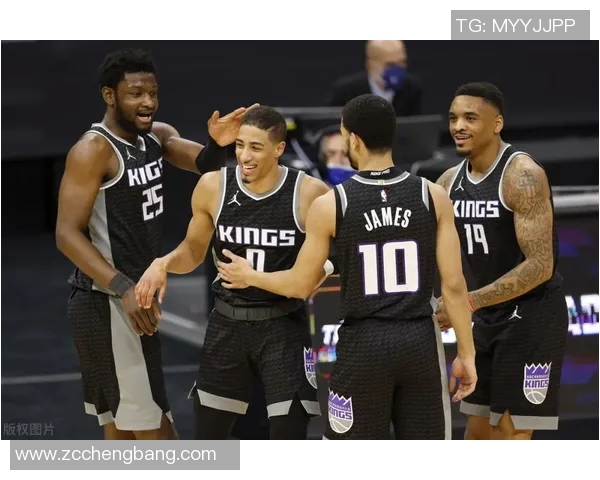 德阿隆福克斯引领国王崛起展现篮球新星的无限潜力与魅力 德阿隆福克斯引领国王崛起展现篮球新星的无限潜力与魅力